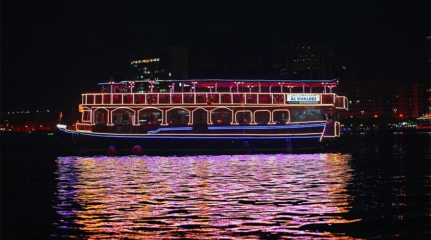 Abendliche Dhow-Kreuzfahrt auf dem Dubai Creek mit Dinner